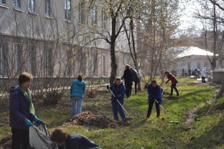 Сотрудники РКПБ приняли участие в общегородском субботнике