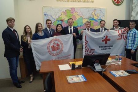 Врач-психиатр нашей больницы Александр Граница стал представителем делегации от Республики Татарстан в XIX Всемирном фестивале молодежи и студентов 